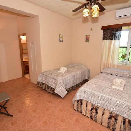 Harada Inn And Suites Hopkins Extérieur photo