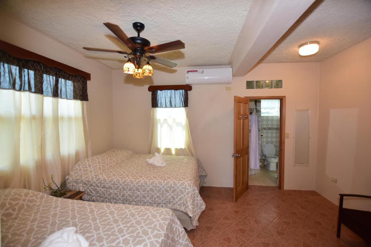 Harada Inn And Suites Hopkins Extérieur photo