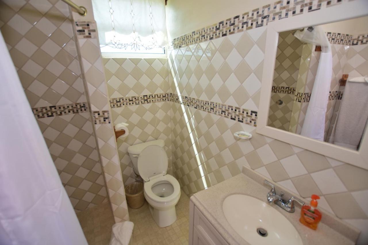 Harada Inn And Suites Hopkins Extérieur photo